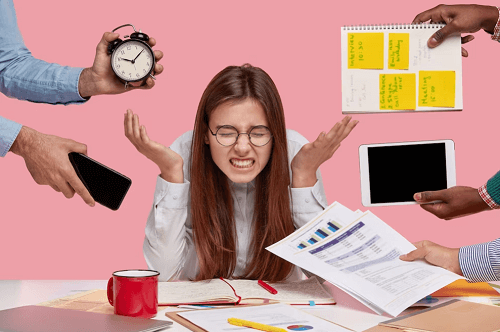 스트레스를 받고 있는 여성