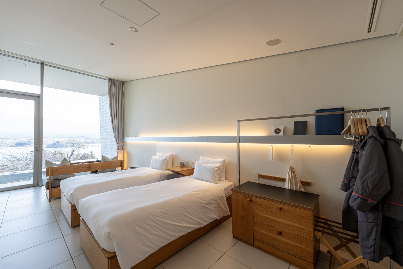 Original source image 14 for Tokyo-Area Hotel Reviews and Introductions, Including Karuizawa and Fuji.