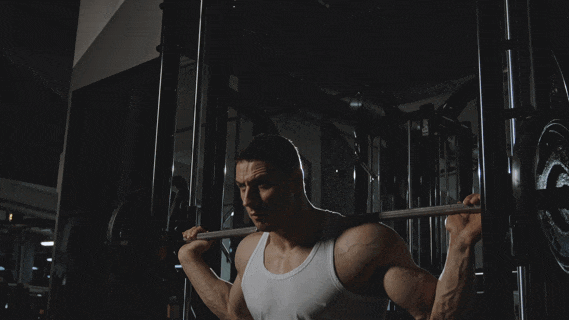 핵심습관헬스장에서운동하는남자