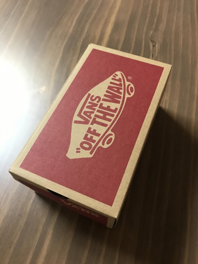 반스 체커보드 클래식 슬립온 - 신품 포장 박스 모습