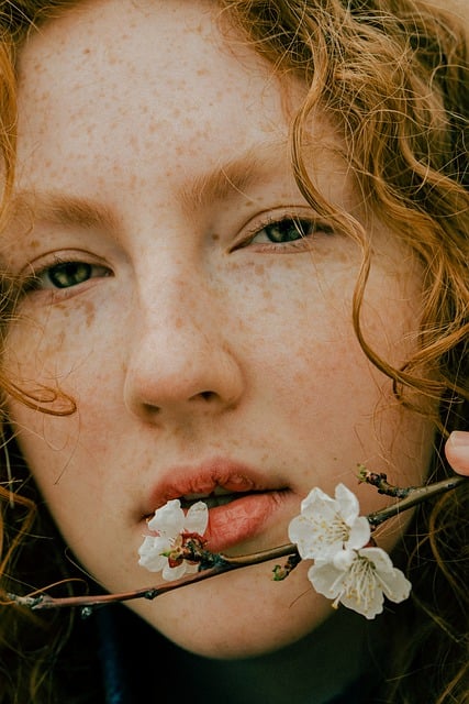 입술에 자극을 주어 각질이나 트러블을 유발