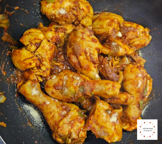 닭볶음탕-고춧가루 넣고 볶아주기