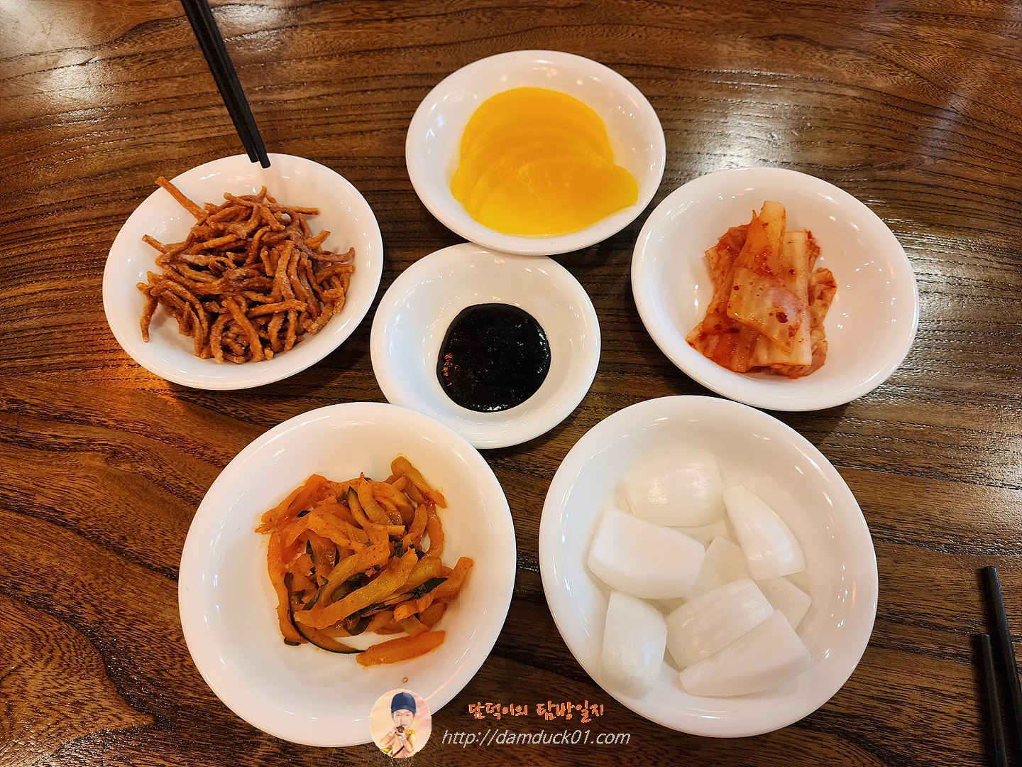 취팔선객잔 반찬