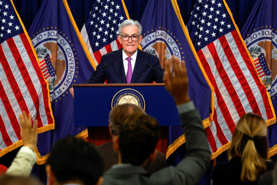 美 기준금리 동결