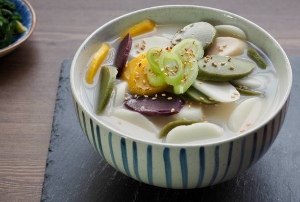 A Year Older: Understanding Why We Eat Tteokguk on Seollal.