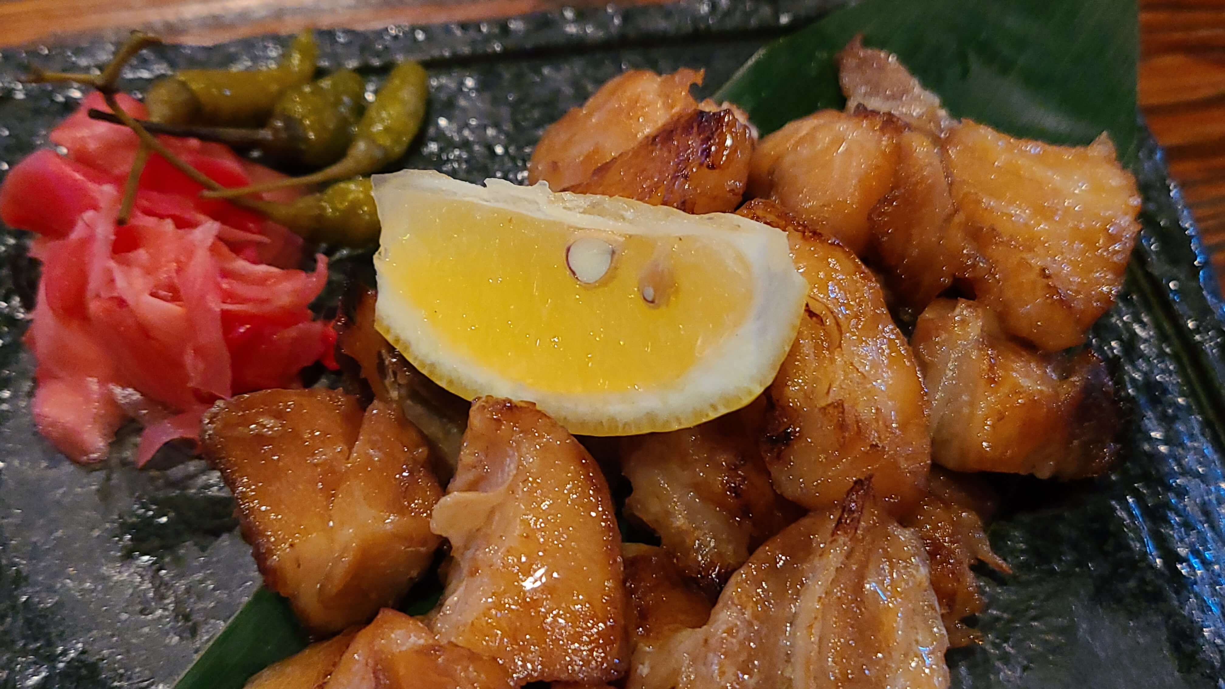 이자카야-토리카와-메로구이-맛