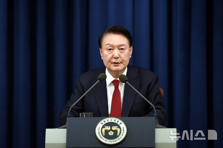 영혼이 없는 대통령의 비상계엄령 논란