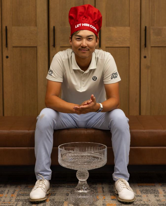 쉐프 모자를 쓴 이민우