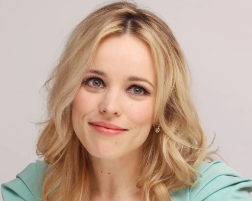 레이첼 맥아담스 정면 사진