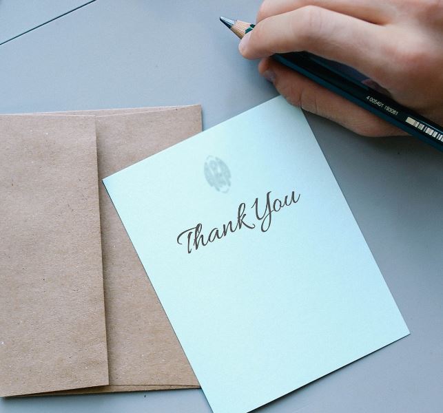 저녁 웰빙 루틴 중 하나 감사 일기 작성