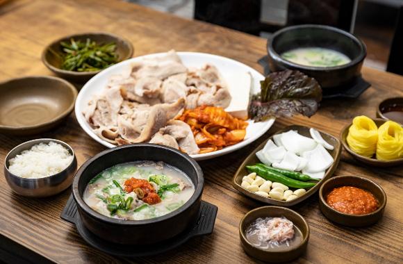 Dwaeji Gukbap