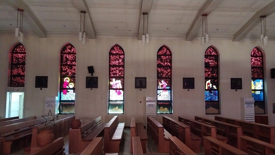 의정부1동성당 스테인드글라스 사진