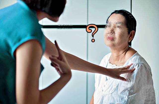 치매 증상 의심 뇌종양 갑상선 비타민 섬마 우울증