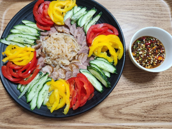 완성된 냉채 족발