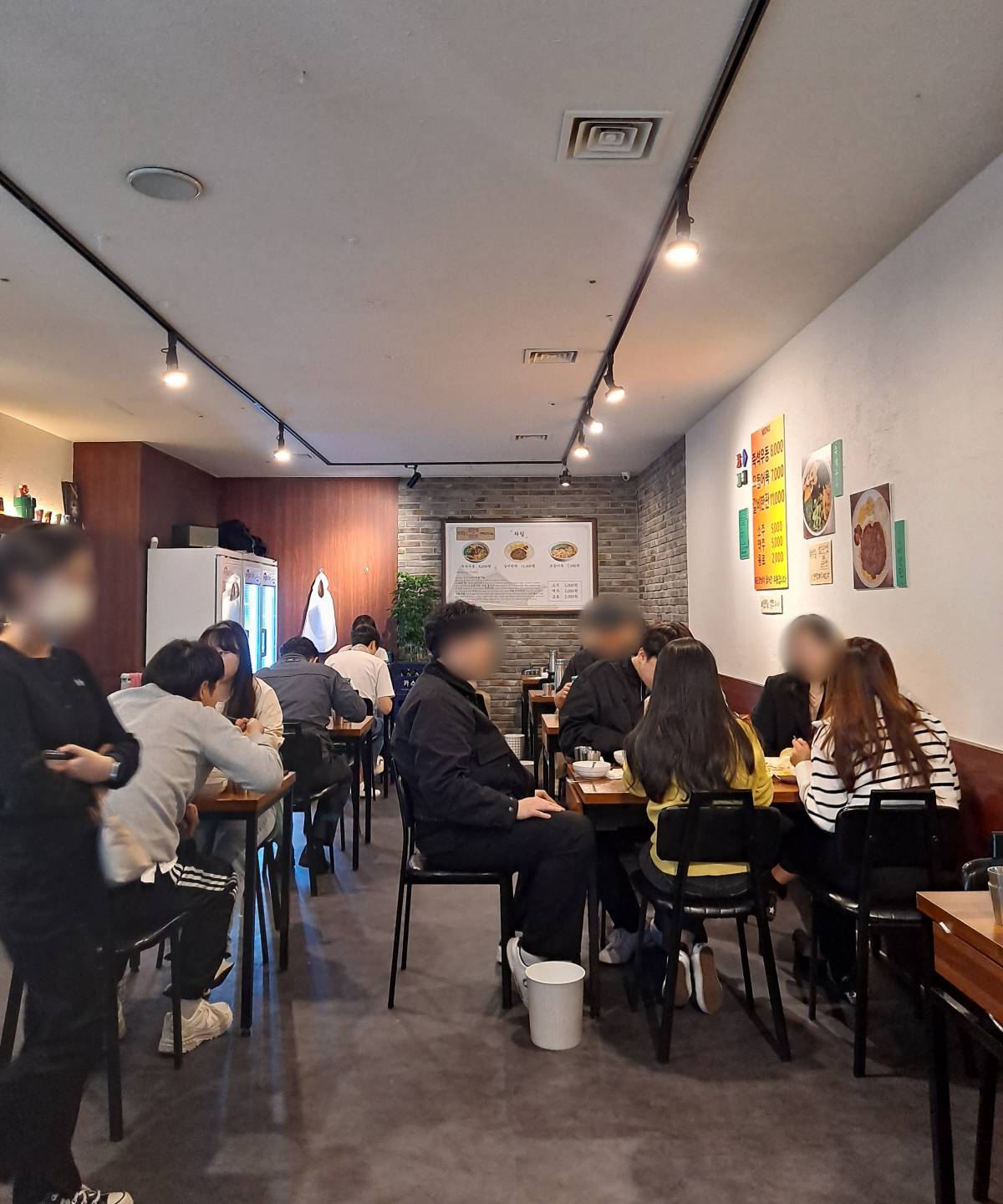 매장안 손님들