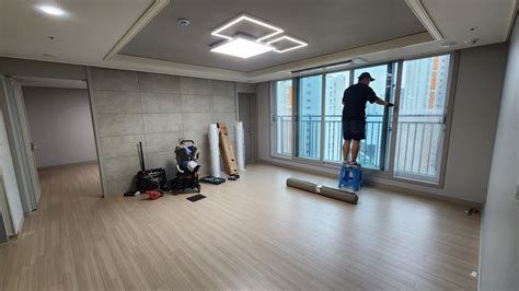 문 시트지 시공