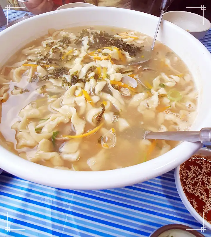 어서와 한국은 처음이지 얼큰 손칼국수 바지락 칼국수 고기 김치 만두 스웨덴 친구들 편 강화도 석모도 맛집 위치