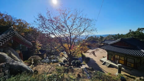 서산 태을암 : 국보의 품격과 백제의 미소를 만나는 하늘 아래 쉼터 태안마애삼존불로 유명한 사찰