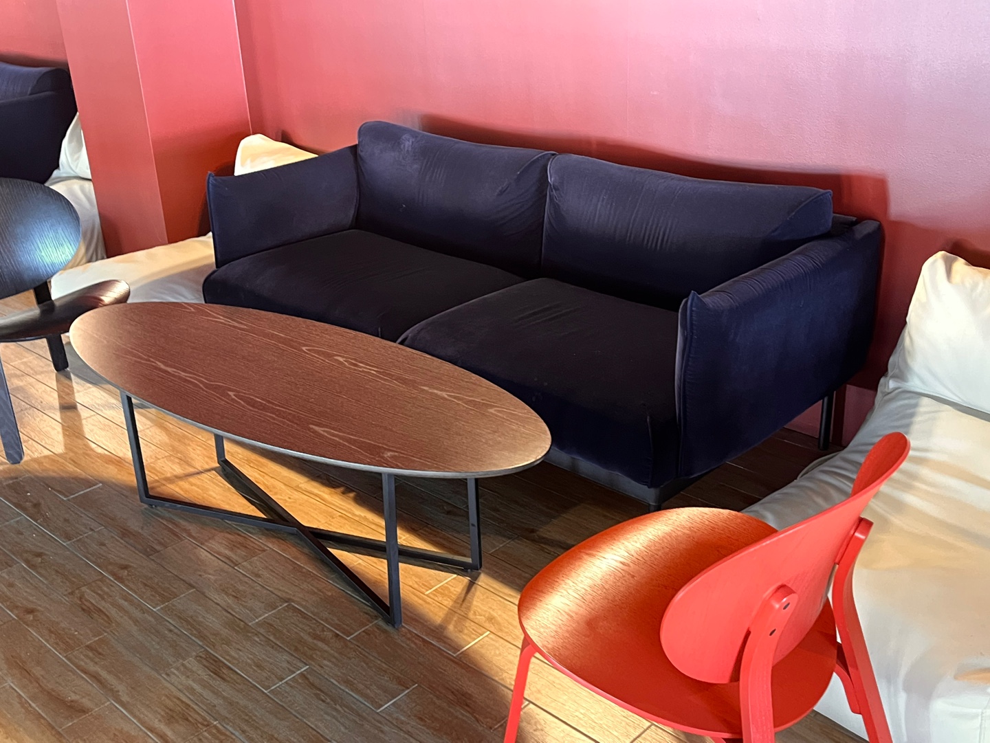 용인 대형 야외정원 베이커리 카페 '언톨드'