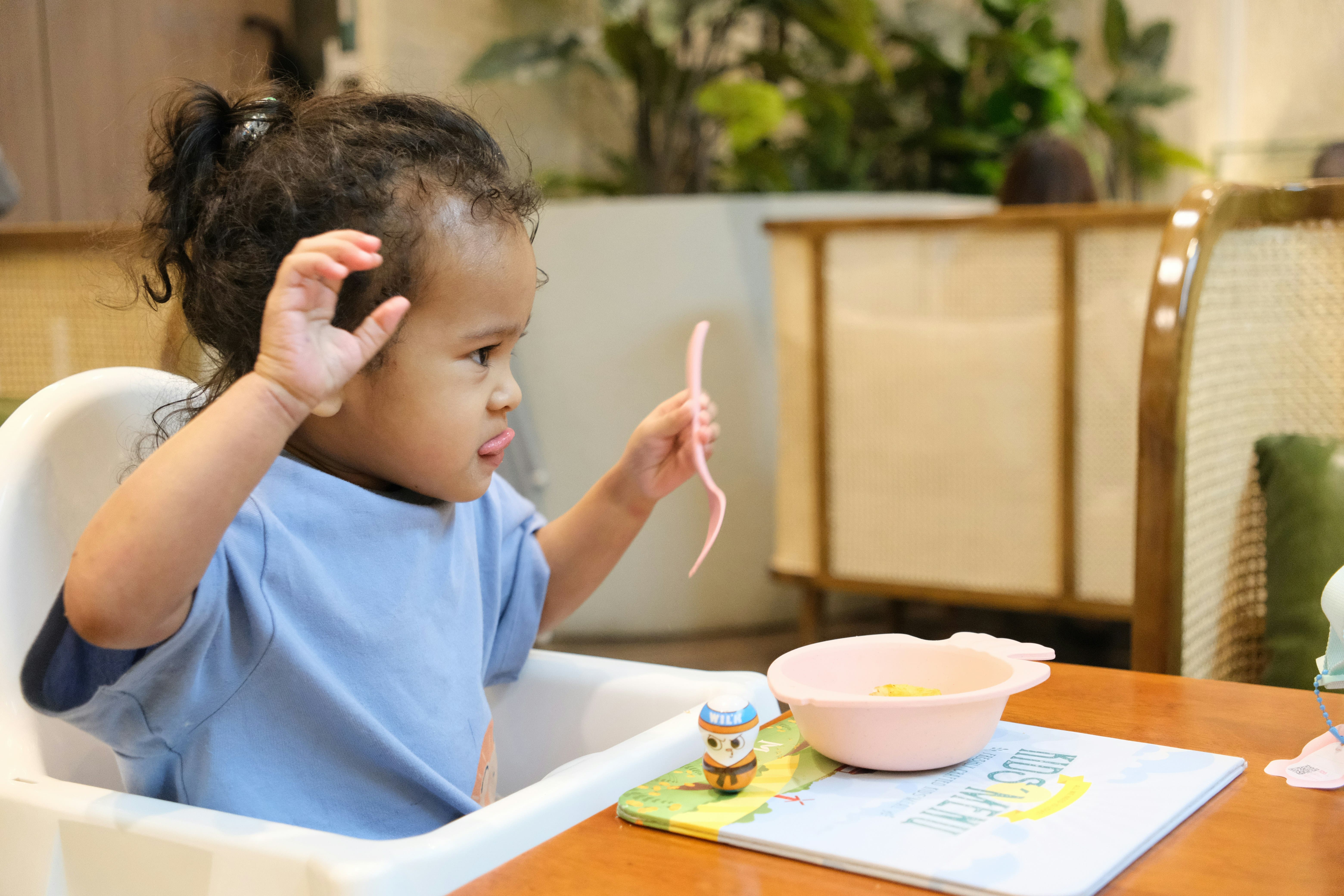 아기 하이체어 언제부터? 안전하고 편한 식탁의자 고르는 법