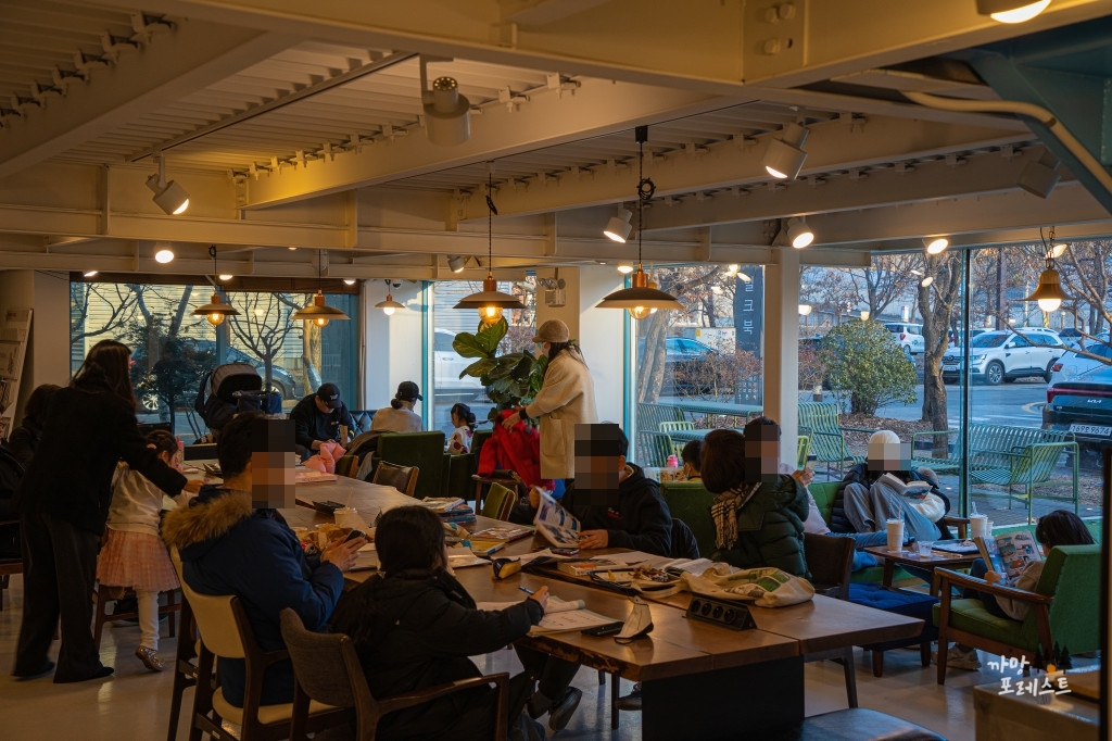 파주 밀크북 내부