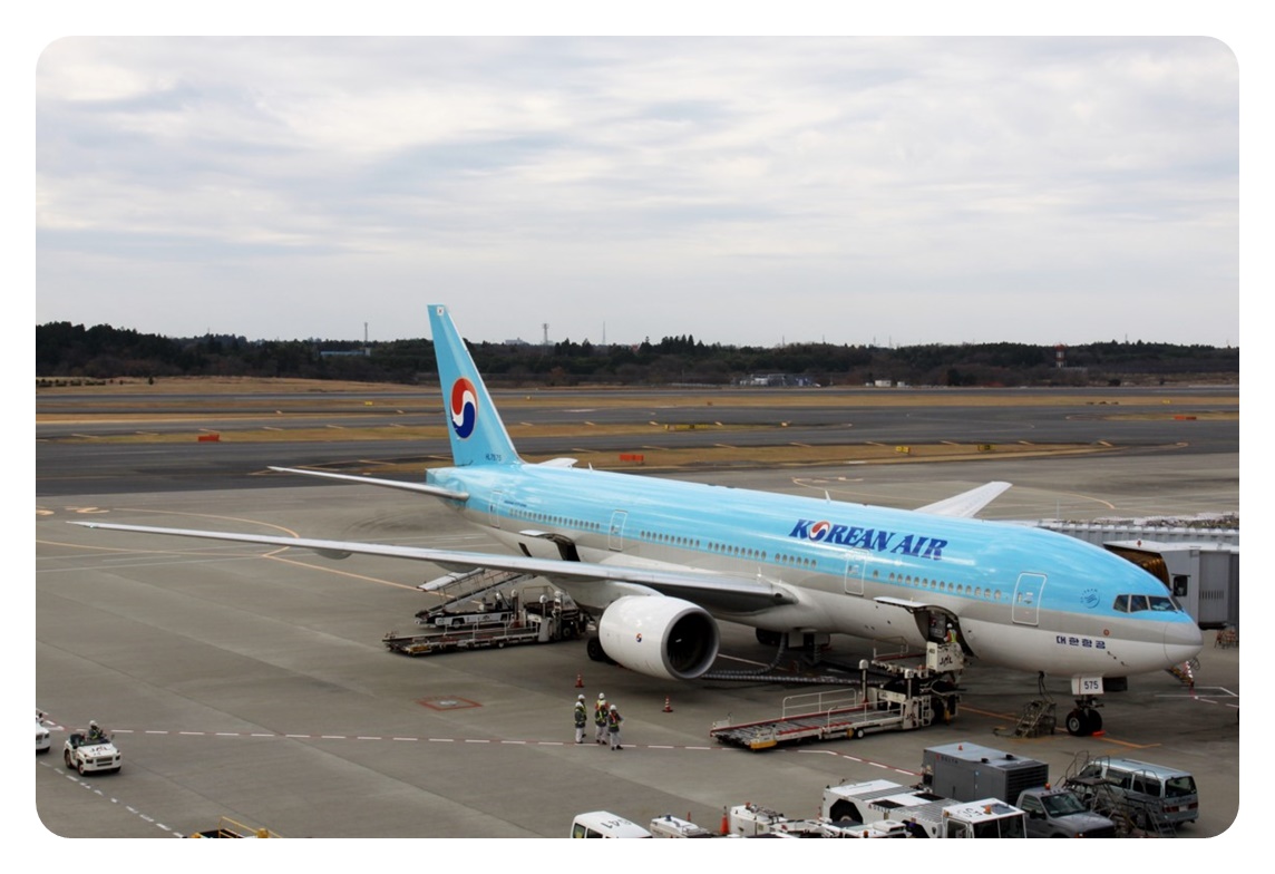 대한항공-B777-여객기-공항-착륙-사진