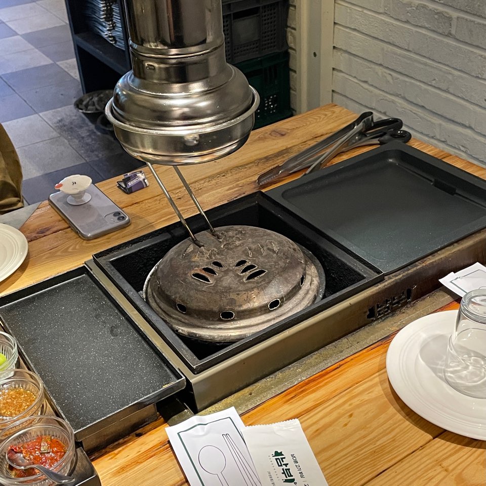 남부터미널 돼지고기 맛집 남부 - 남부의 특별제작 3단 고기불판