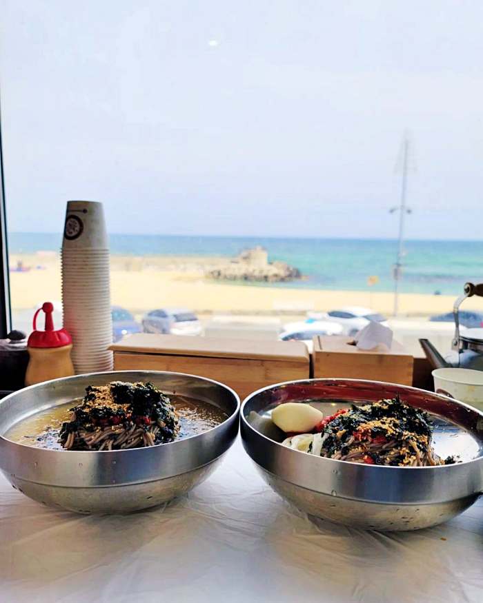 생방송 오늘저녁 강릉 강문 해변 밥 대신 메밀면을 넣은 메밀 김밥 맛집
