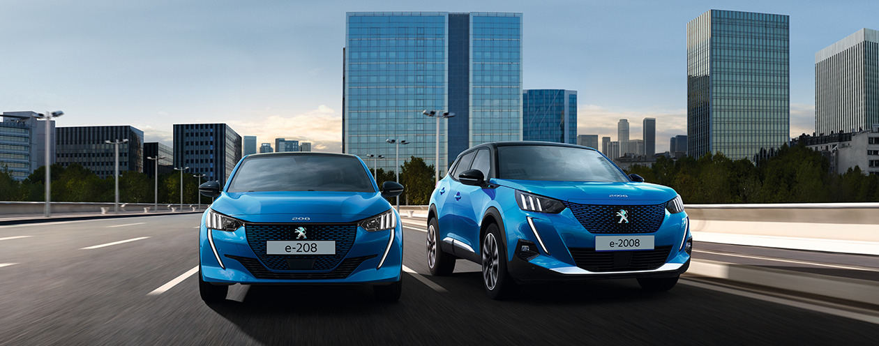 푸조의 소형 전기 해치백 ‘e-208’과 소형 전기 SUV ‘e-2008’.