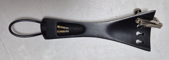 바이올린 테일피스