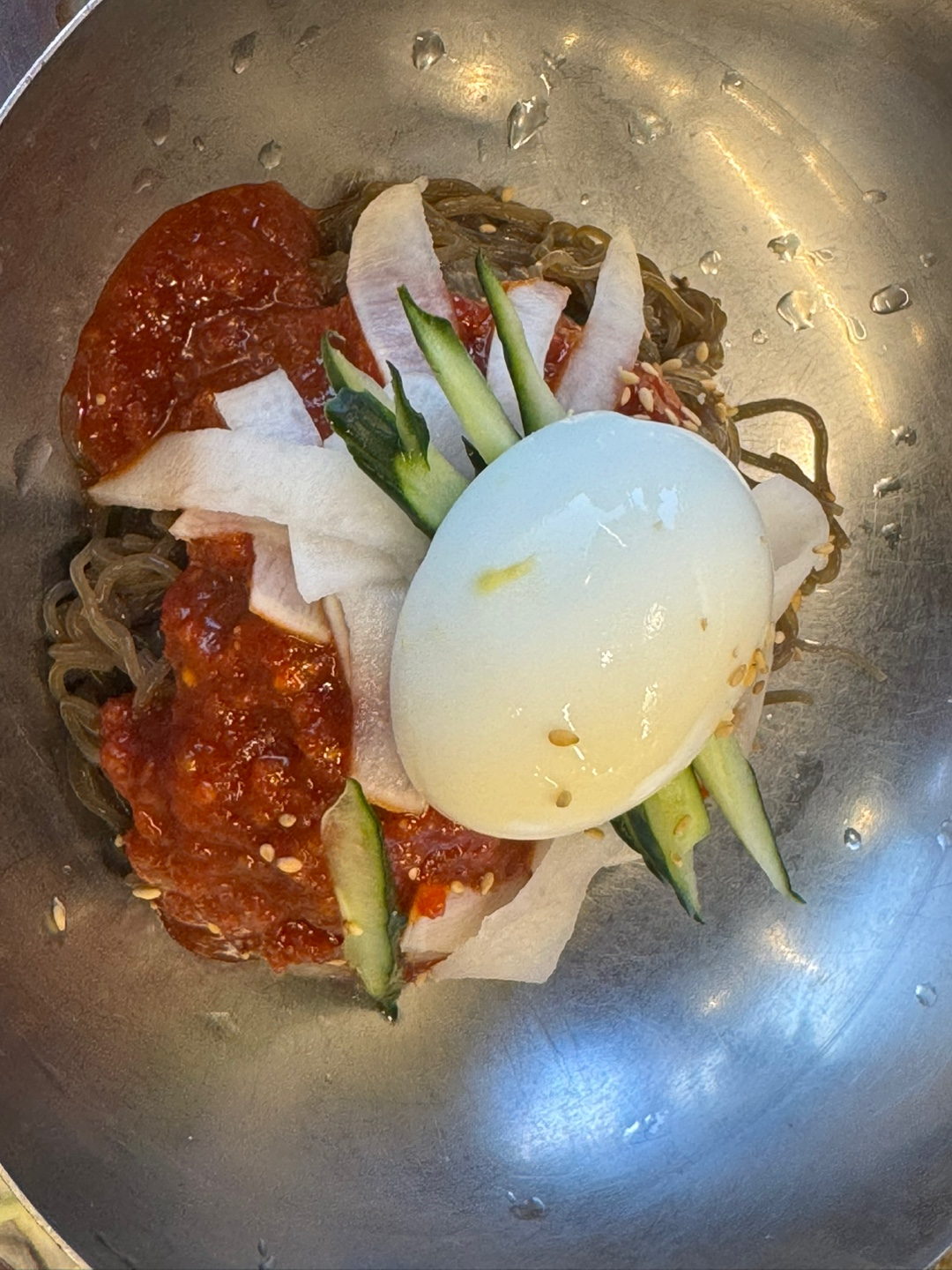 비빔냉면 이미지
