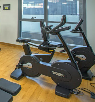 무릎 관절 운동기구 추천 스테이셔너리 바이크 고정식 자전거