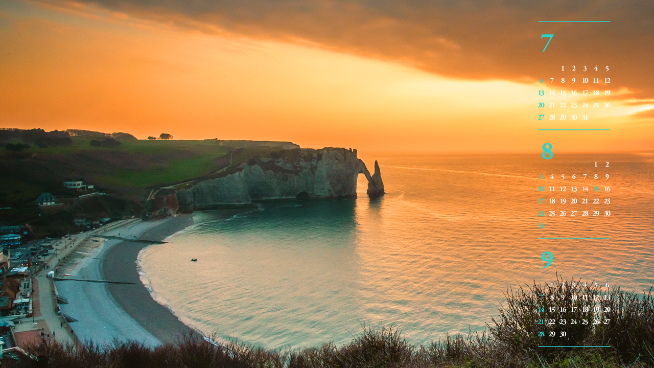 13 에트르타 절벽 일몰 사진 B - 2025년8월 노트북배경화면