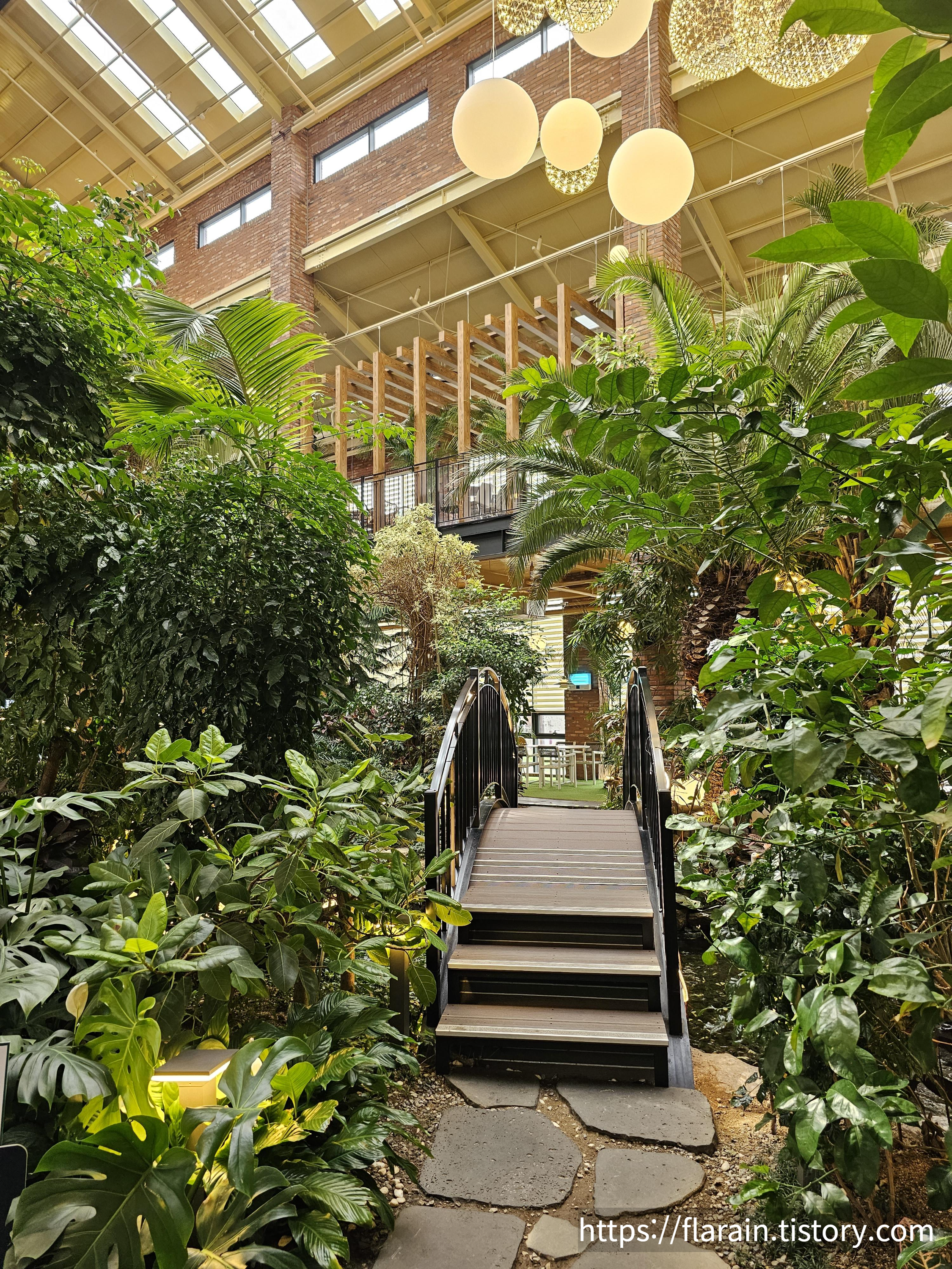 포레스트아웃팅스 일산점 대형 베이커리카페