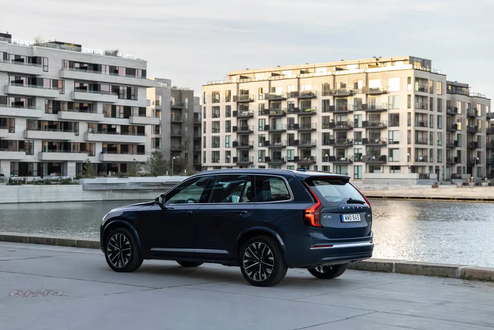 볼보 XC90 이미지