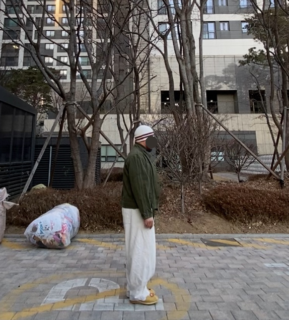 데일리룩('26.1.29.)루오에스펙 울니트햇 버킷햇 벙거지, 밴웍스 폴라티, 메이든 스웨덴 야상 모터사이클 재킷, 무신사스탠다드 벌룬팬츠, 나이키 코르테즈 옐로우 레빗 23 SE