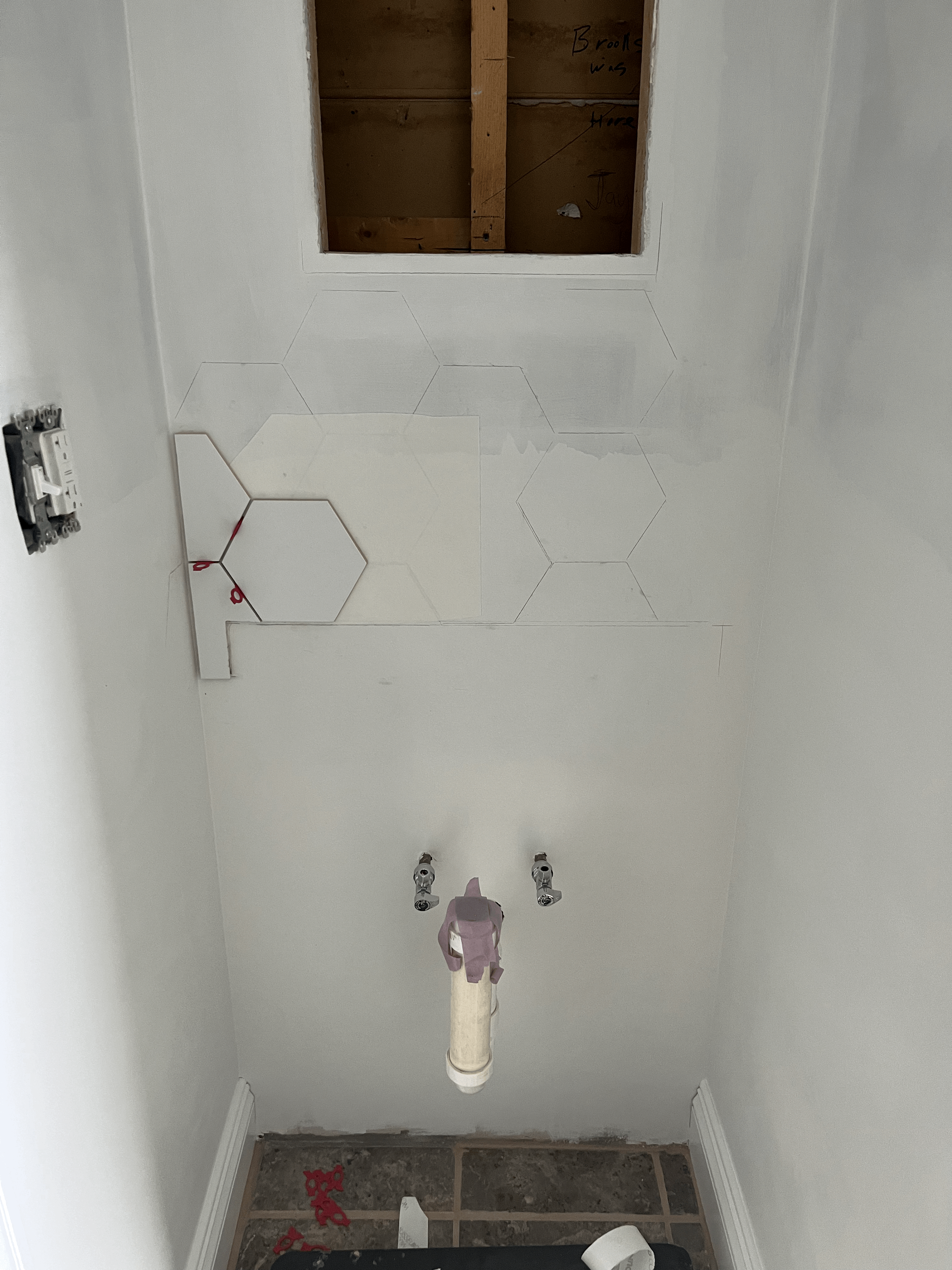 hexagon-tile-backsplash