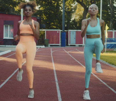 집에서 할 수 있는 유산소 운동_High Knees