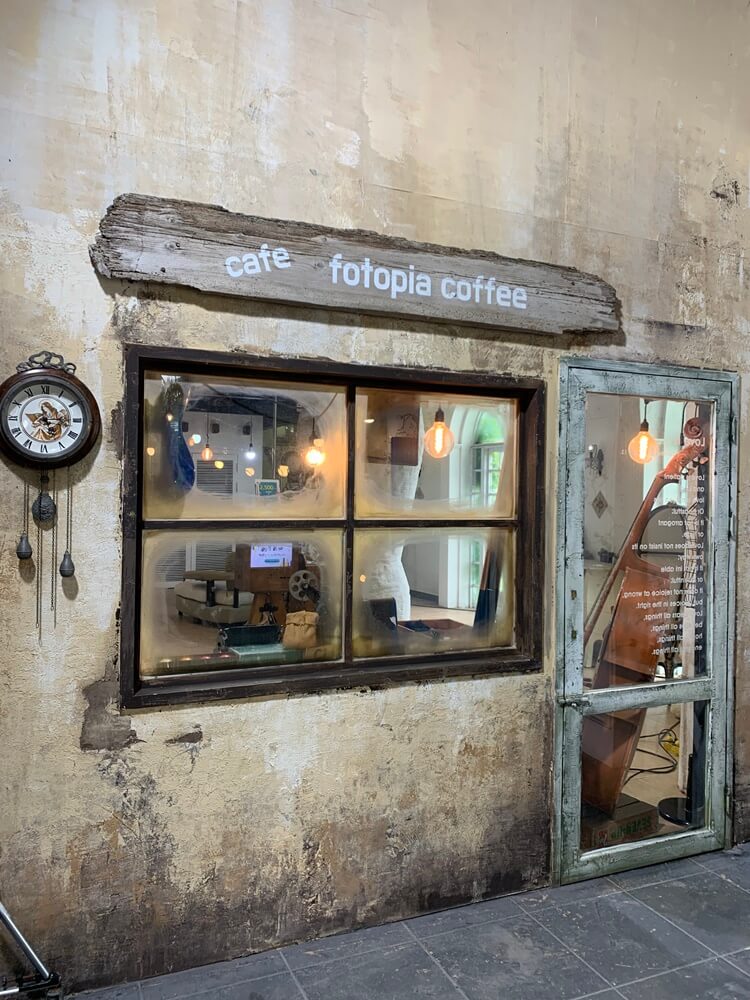 예스러운 분위기의 포토존