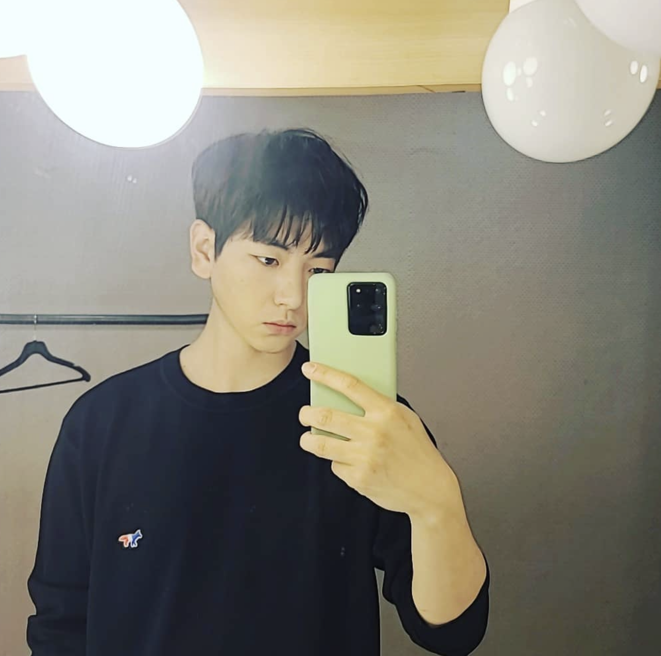 이주승 거울샷