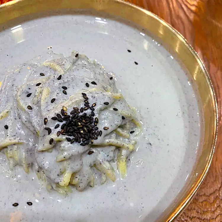 만두 전골, 골방 칼국수, 서리태 콩국수 맛있는 곳 추천