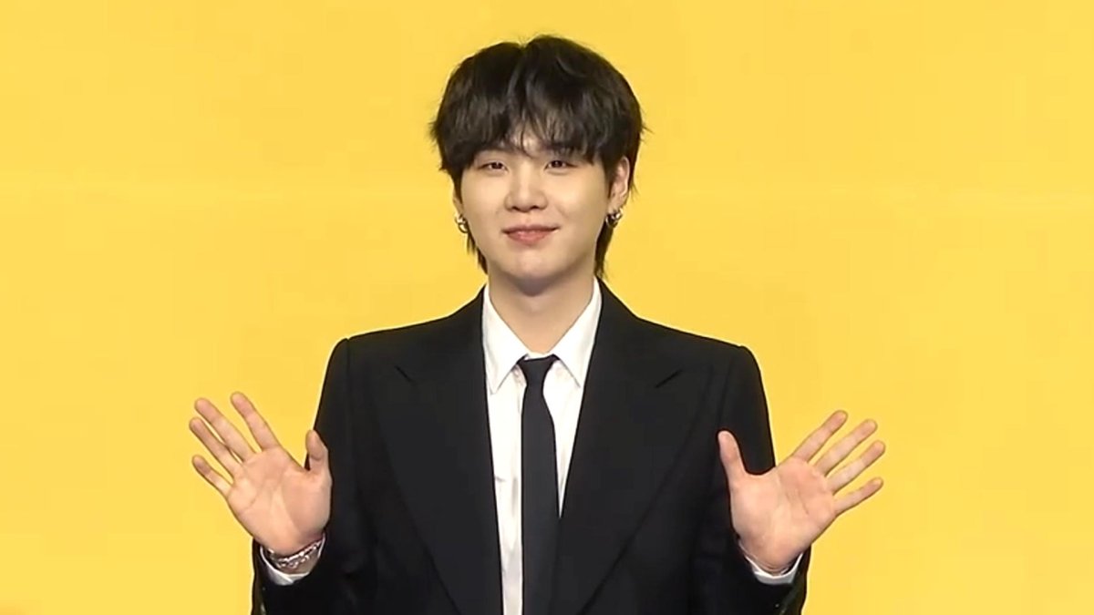 BTS 슈가, 사회복무요원 마지막 근무 마쳐