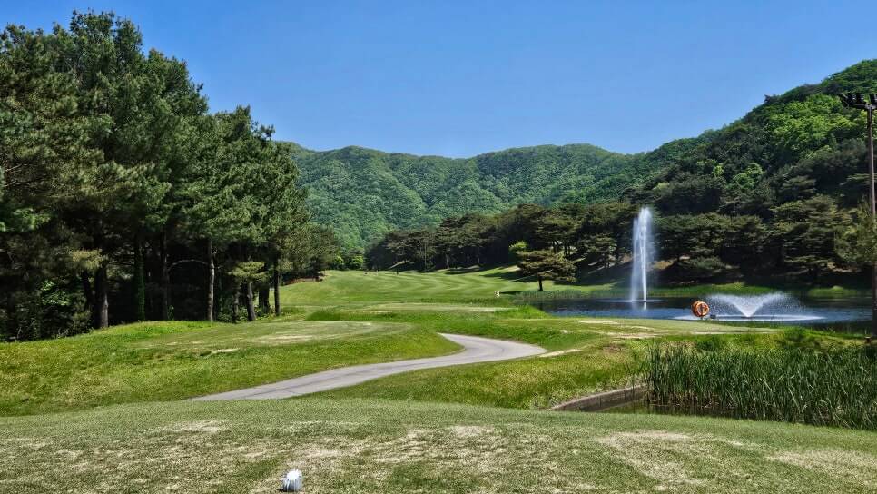 골프장 경험담 원주 센추리21cc 코스 다양성과 지형 특성 덕분에 여러 난이도의 라운드를 즐기는 골프장