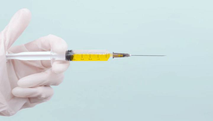 활액막염 치료에 쓰이는 주사기