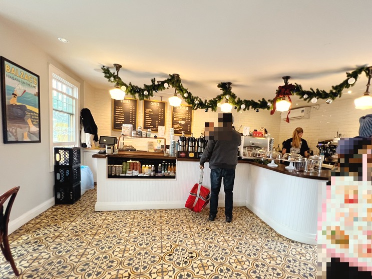 Balzac Coffee interior in Niagara-on-the-Lake