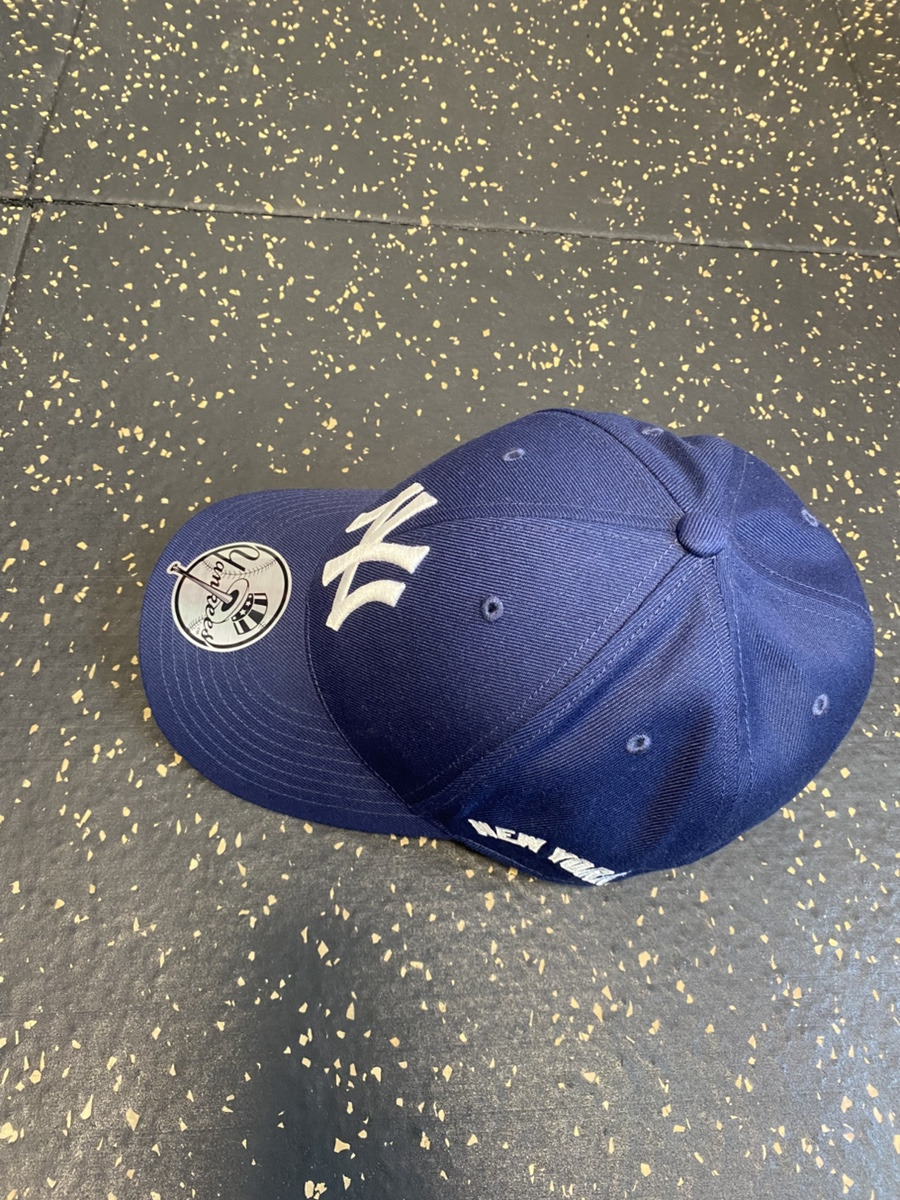 뉴에라 엠엘비 MLB NY 뉴욕양키즈 시그니처 스트럭럭쳐 볼캡 네이비(3ACPBB15N)