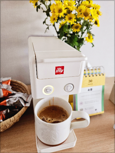 2026년 카페 인테리어 트렌드, 미니멀에서 맥시멀리즘으로?