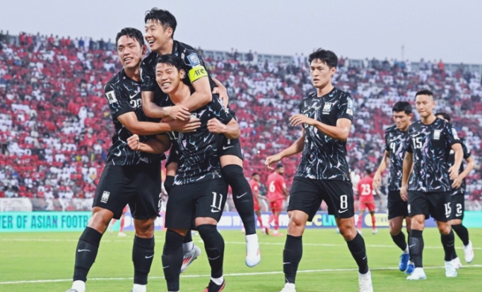 붉은 악마 응원으로 힘을 얻는 축구대표팀 선수들