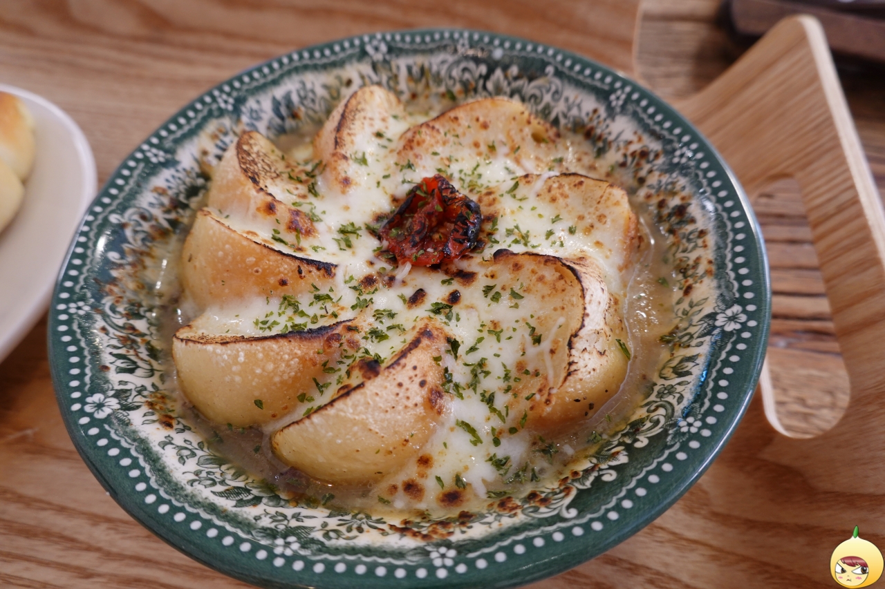 오베베베이커리 어니언수프