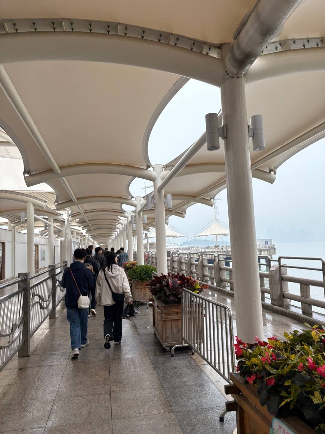 구랑위 가는 배 타러 가는 길